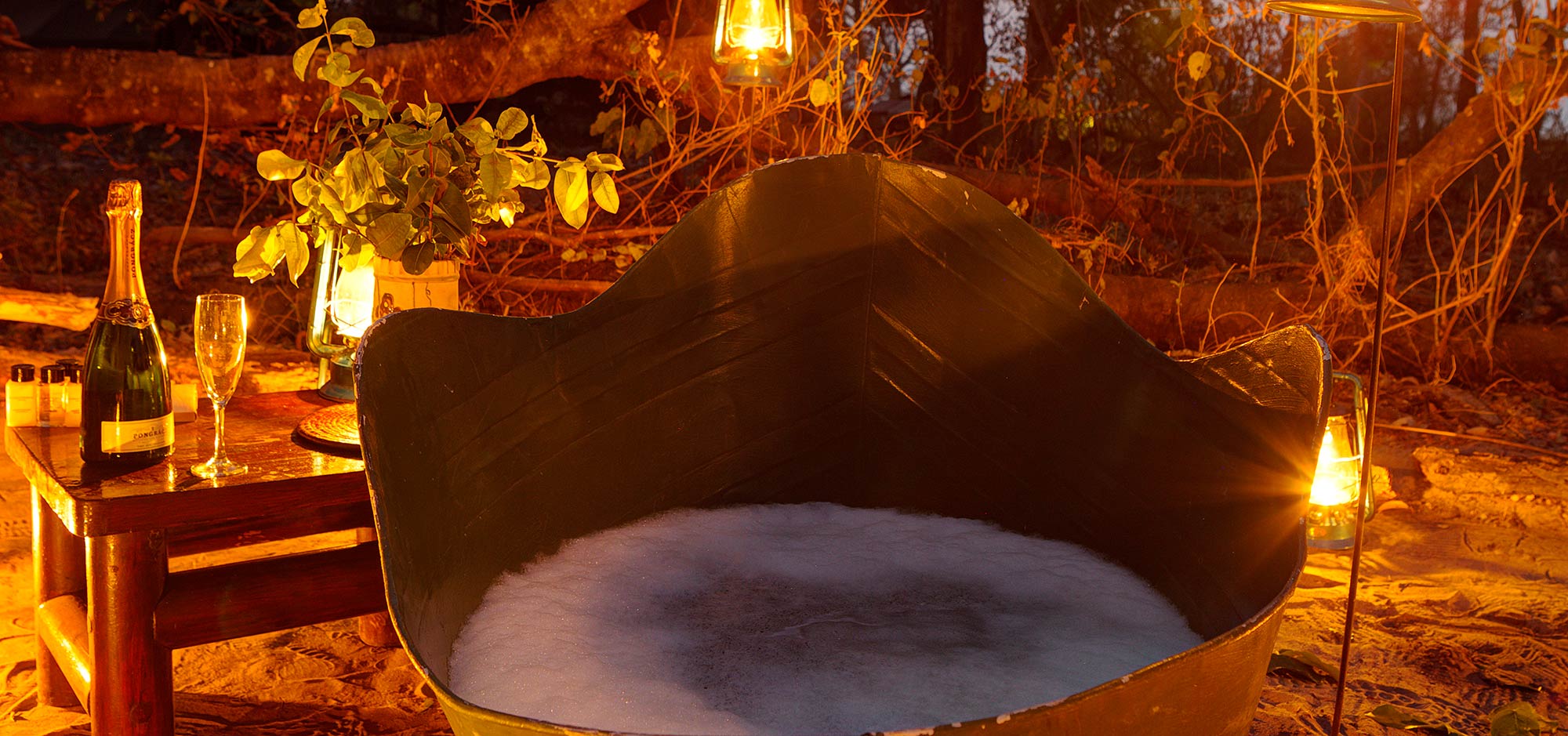 BathLanterns-Foot-9020.jpg